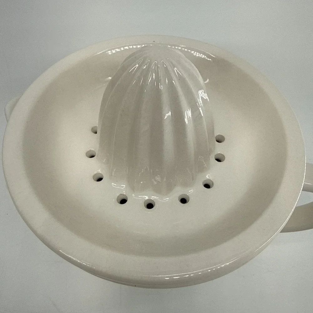 RAE DUNN Juicer 2 Piece 6